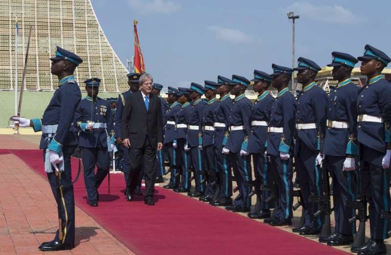 L’arte della guerra – Gentiloni «l’Africano» alla conquista di neocolonie L’arte della guerra – Gentiloni «l’Africano» alla conquista di neocolonie