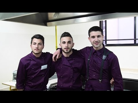 Ci hanno chiesto di dargli una mano e noi gliela diamo perché sono simpatici.