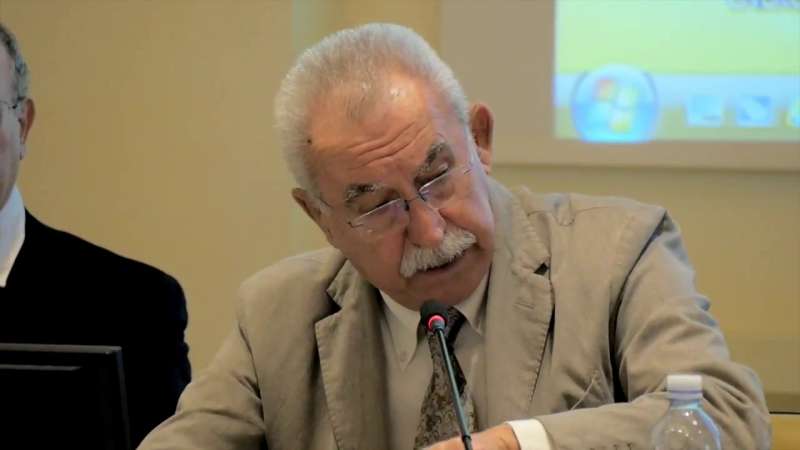 Giulietto Chiesa: “Il ruolo della NATO nella guerra mondiale a pezzi” Giulietto Chiesa: “Il ruolo della NATO nella guerra mondiale a pezzi”