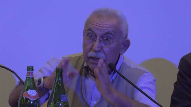 Giulietto Chiesa: “Non si può attuare la Costituzione se il popolo non  riconquista l’etere”
