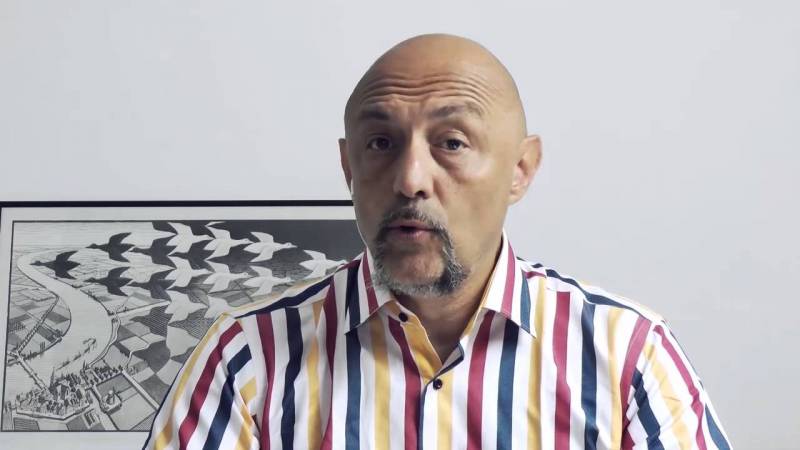 Il Jolly di Roberto Quaglia: Piscio e Terrore Il Jolly di Roberto Quaglia: Piscio e Terrore