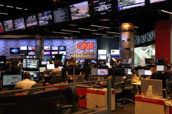 inside-cnn-studio-tour
