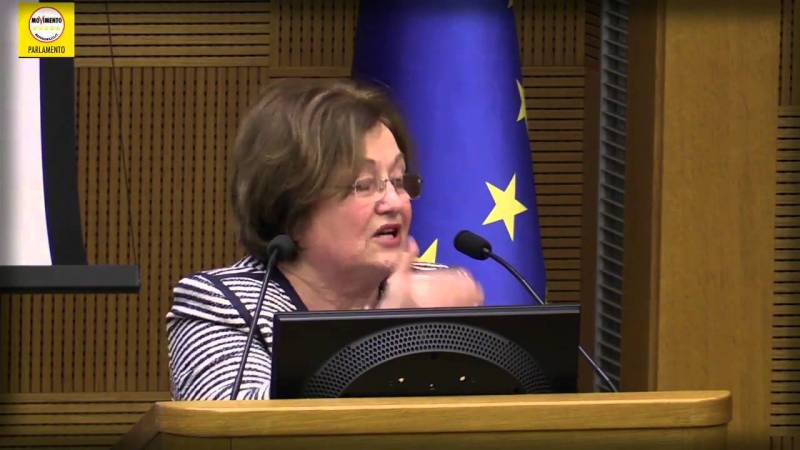 Mairead Corrigan: “Fuori dalla Nato”